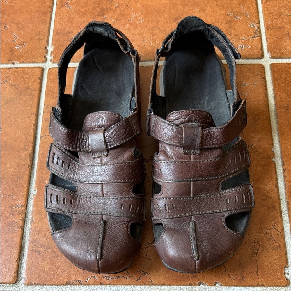 Merrell Men's Dark Brown Leather Sandals, good condition